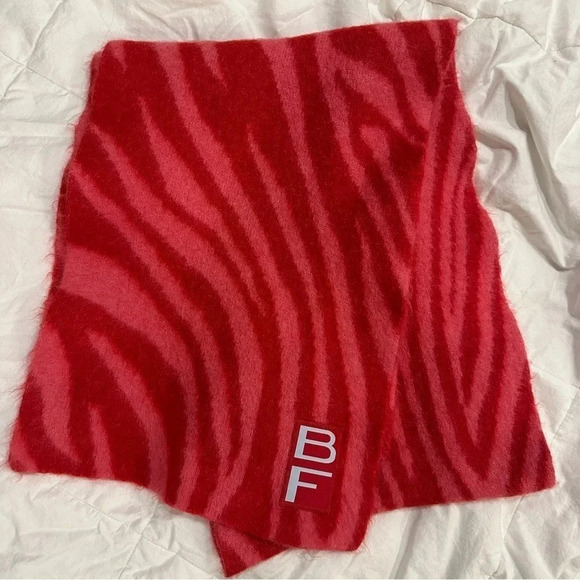 BY FAR Pink/Red Alpaca Zebra Scarf - Picture 2 of 4